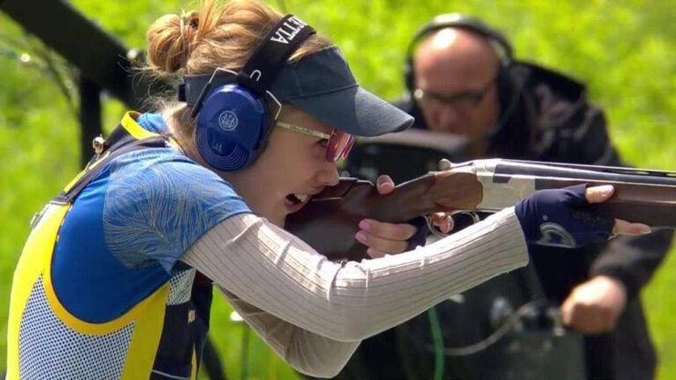 Украинка стреляет на чемпионате