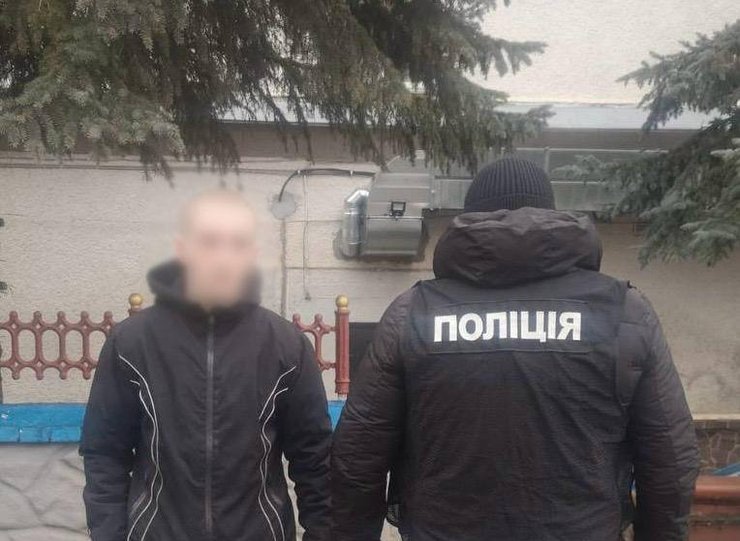 Правоохранители задержали хулигана