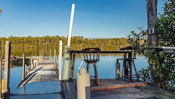 На острове малая инфраструктура