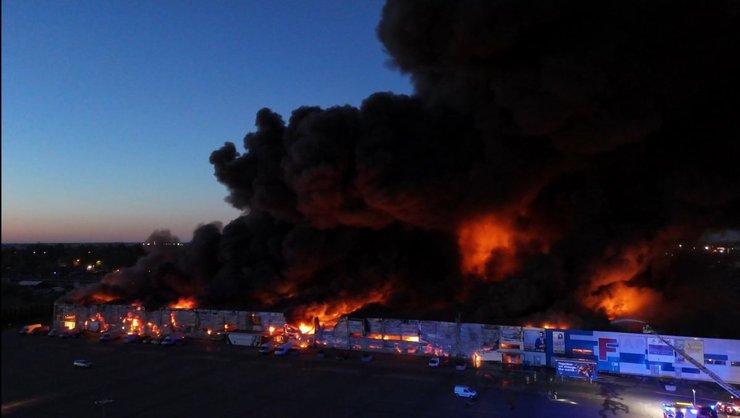 пожежа в Польщі тц, варшава