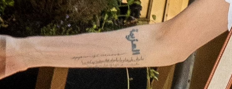 Анджелина Джоли, тату, новый рисунок