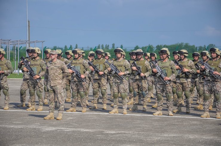 военные на учениях