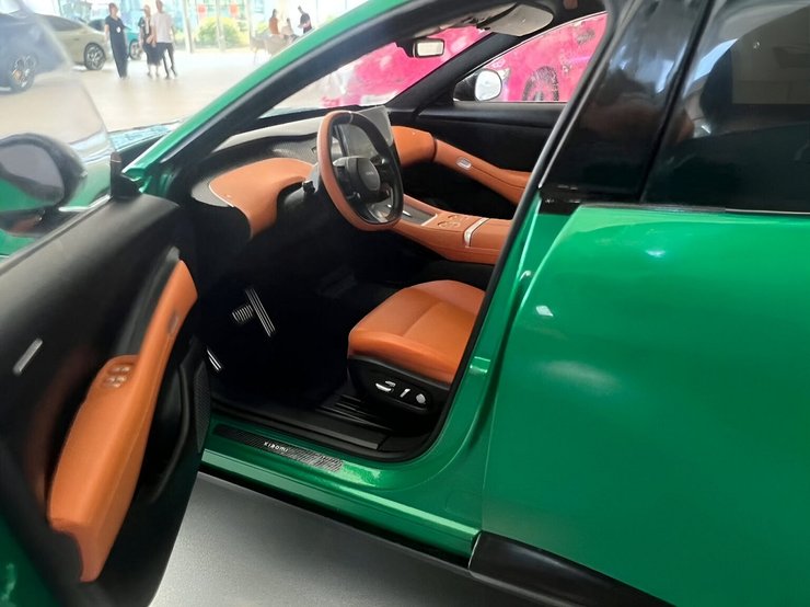 Салон электрокроссовера Xiaomi Yu7