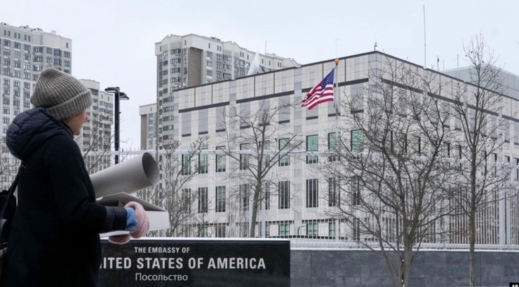Штат посольства США переїхав із Києва до Львова