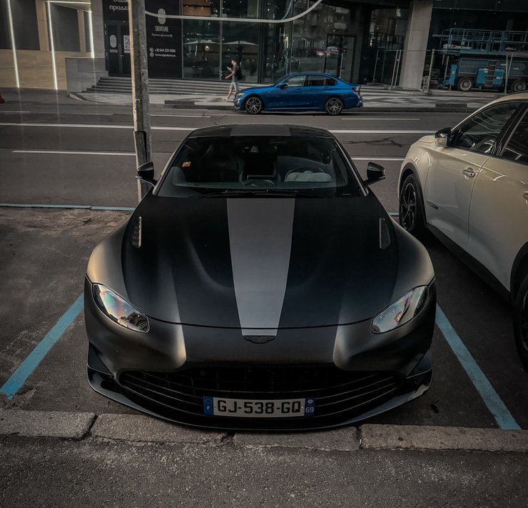 Aston Martin Vantage