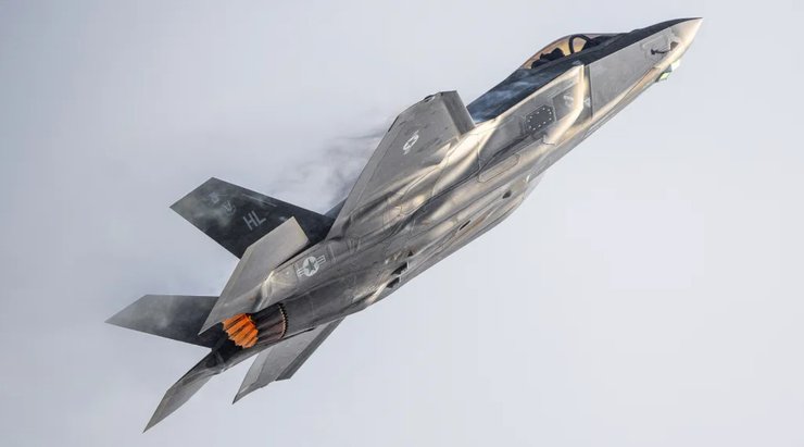самолет F-35