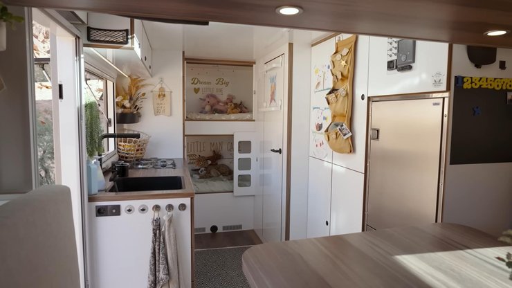 автодом Mercedes, дом на колесах, Mercedes-Benz 1722