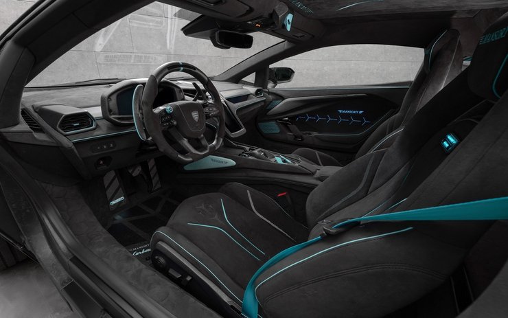 салон Ламборгини Ревуэлто