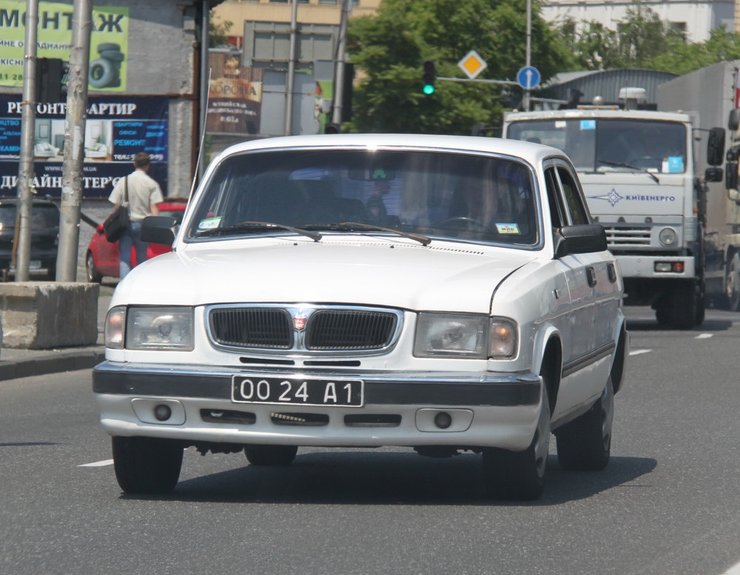 накладки на номера, штраф за номера авто, Управление авто без номеров, номера авто, номера авто ВСУ, номера авто полиции