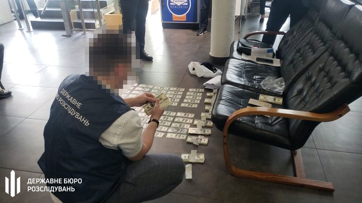 Прокурор задержан на взятке