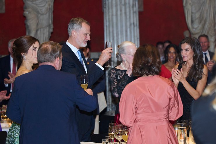 Король Філіп VI та королева Летиція під час візиту до Данії