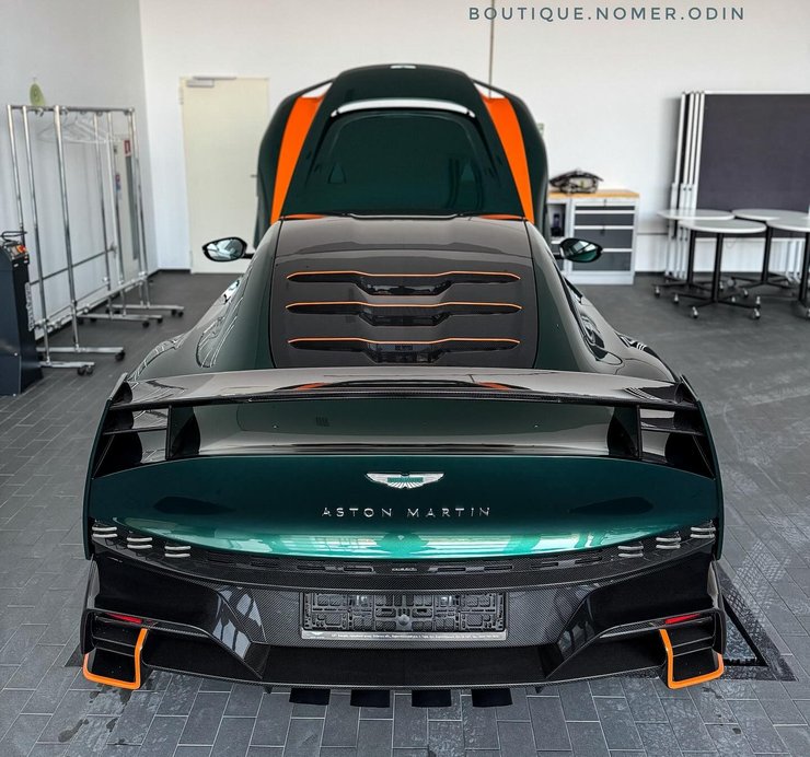 новий Aston Martin Valiant, суперкар Aston Martin, Фернандо Алонсо