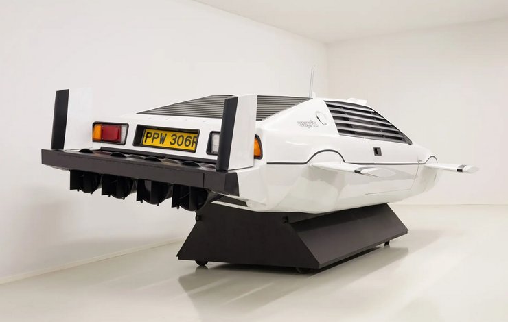 підводний човен лотус еспріт