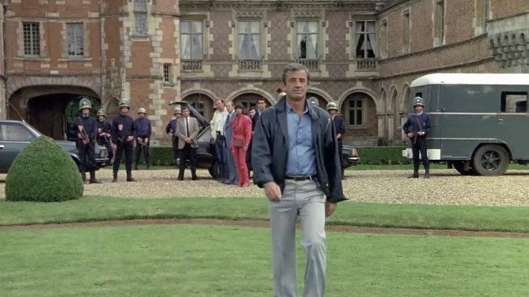 Жан-Поль Бельмондо в фильме "Профессионал"