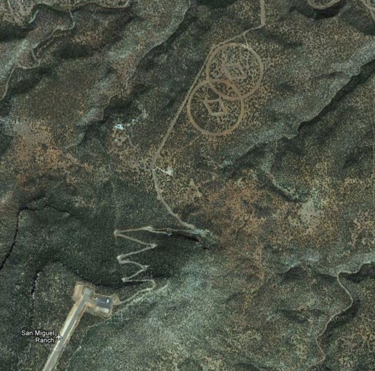 сайентология, бункер, Google Earth, карты Google Earth, странные места на Земле, странности Google Earth, Google Earth странные места