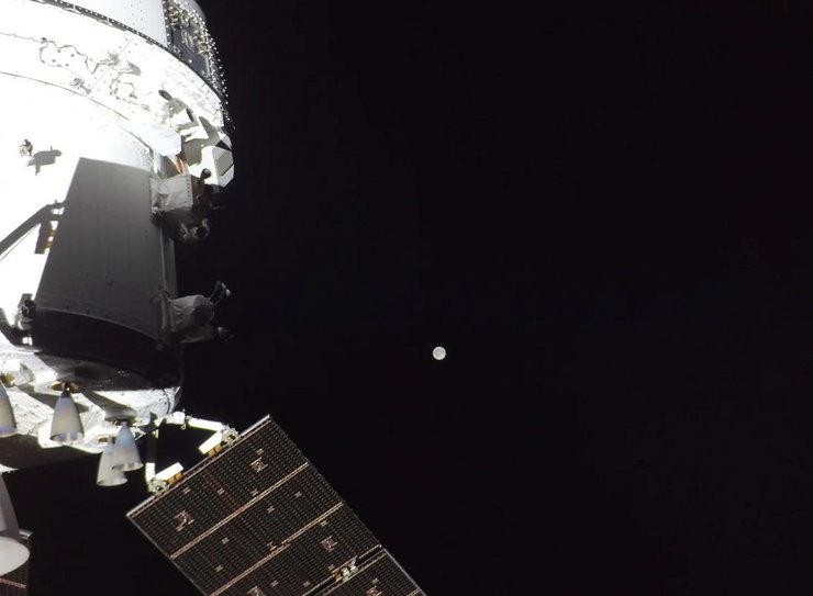 Артемида-2 Орион NASA Луна