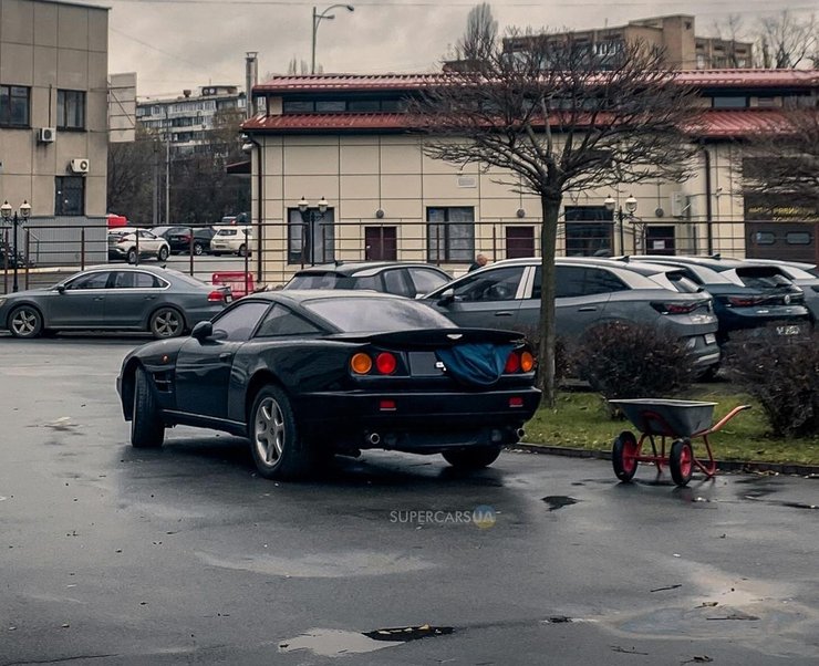 Aston Martin, суперкары Aston Martin, Aston Martin V8, Aston Martin DB9, Aston Martin DBS