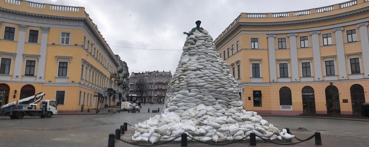 война, обстрелы, как защищают памятники от обстрелов, война памятники архитектуры, война обстрелы памятников