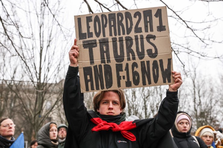 Leoppard2A1, Taurus, F-16, літак F-16, літак F-16 Аргентина, літак F-16, коли Україна отримає F-16, зброя для України