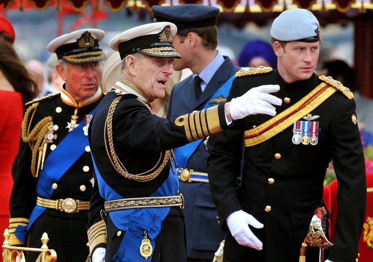 принц гарри, принц уильям, принц филипп