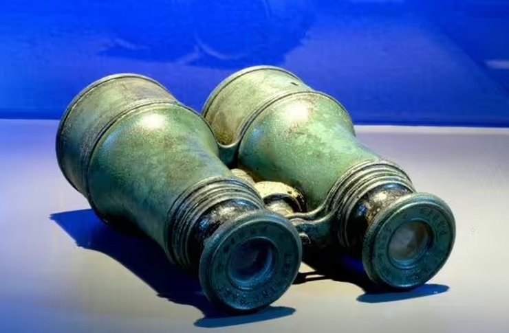 бинокль, Титаник