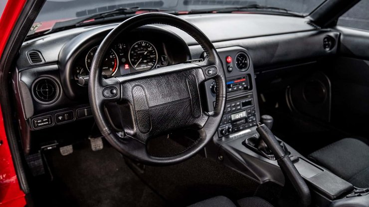 салон Mazda MX-5, Mazda MX-5, Mazda MX-5 1990, капсула времени