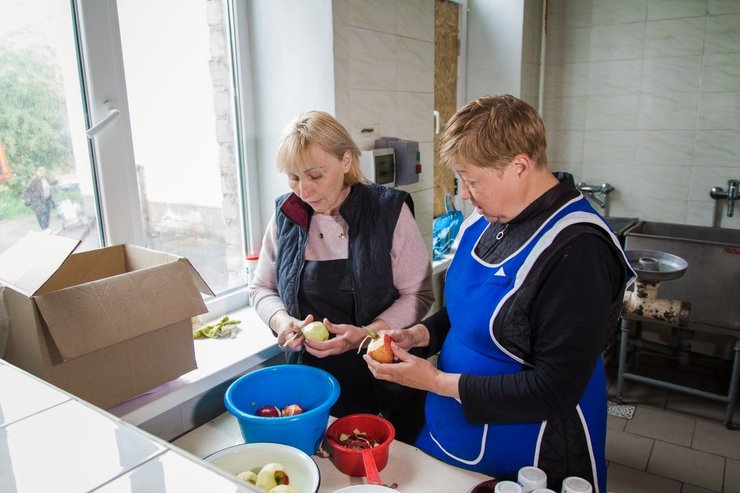 детский центр мариуполь, приготовление еды, мариуполь