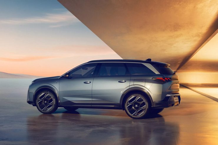 Peugeot 5008, Peugeot e-5008, новий Peugeot 5008, кросовер Peugeot, електромобіль Peugeot, Peugeot 5008 2024