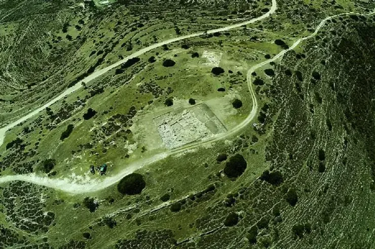 структура, Кіпр, острів, храм, комплекс, бронзовий вік, розкопки, останки, моноліт, археологи, археологія, знахідка, вчені, дослідження, історія, ремісники, проєкт