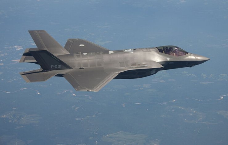 F35