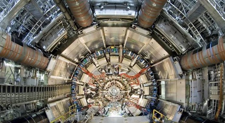 Великий адронний колайдер