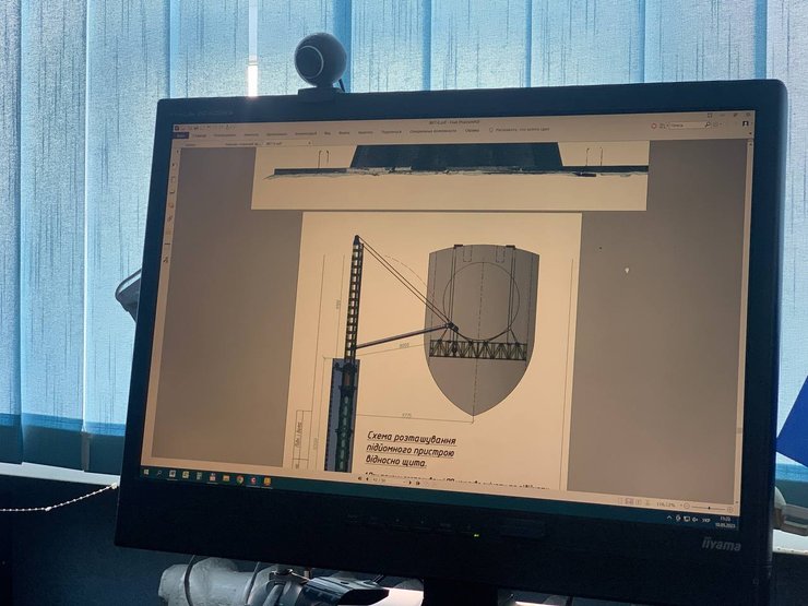 підйомний пристрій, кран, батьківщина-мати, голова, документи