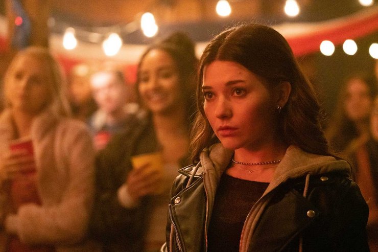 Куинн Мейбрук – главная героиня фильма "Клоун Френдо" 2025