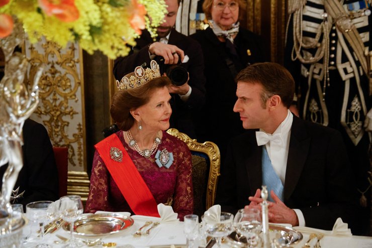 Королева Сильвия и Эммануэль Макрон