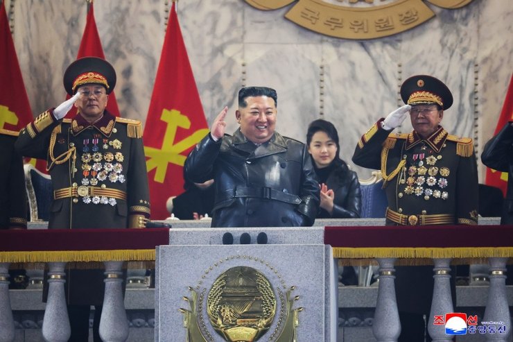 ким чен ын ким чжу э военный парад