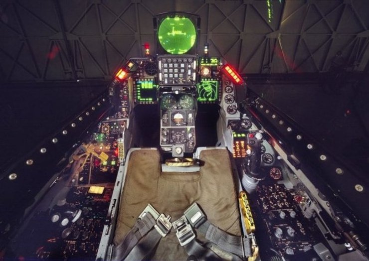 истребитель F-16