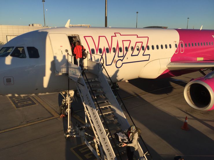 Anex Tour, Coral Travel, закриття повітряного простору, повернення квитків, обміняти авіаквиток, чи літатимуть літаки, авіарейси з України,