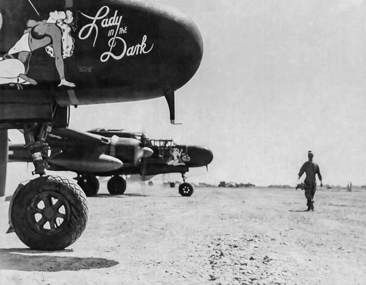 Американский штурмовик P-61, черная вдова, Northrop P-61 Black Widow, лучший истребитель, легендарный самолет, история авиации, самолеты Второй мировой войны