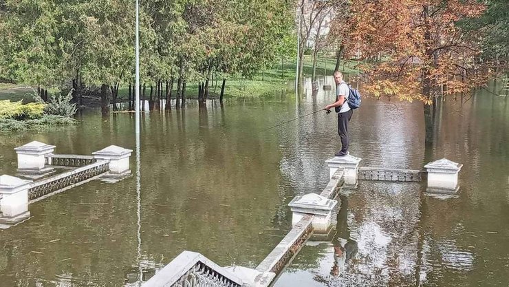 кривий ріг мершавцева, кривий ріг рибалка, чоловік
