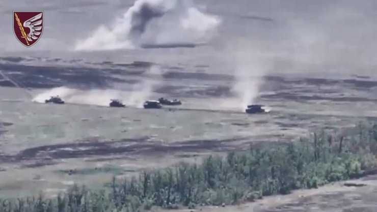 Бои на востоке, 79 ОДШБр, Курахово, танки ВС РФ