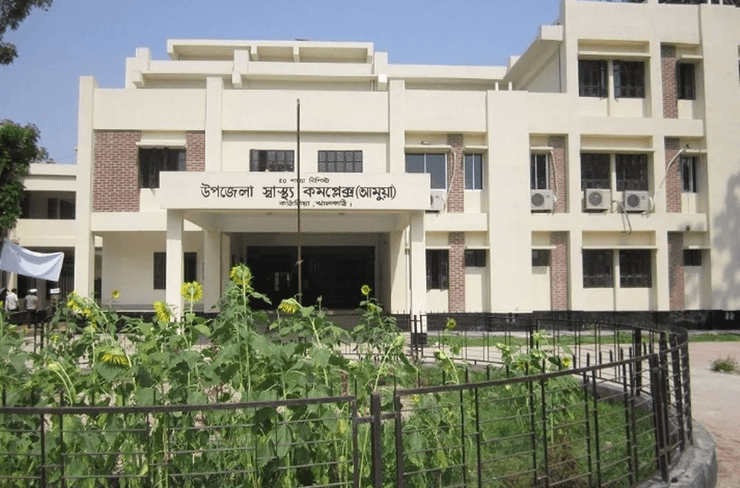 Медики помогли обезьяне, медицинский центр, врачи, врачи помогли животному, больница