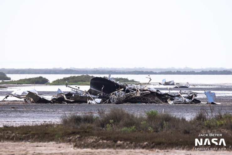 Starship SN11, обломки