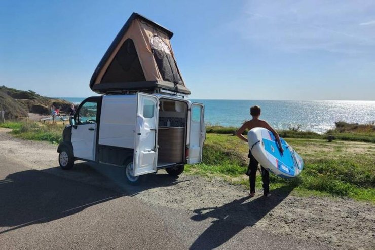 самый маленький дом на колесах, дом на колесах, Aixam D-Truck, Aixam Tiny Van