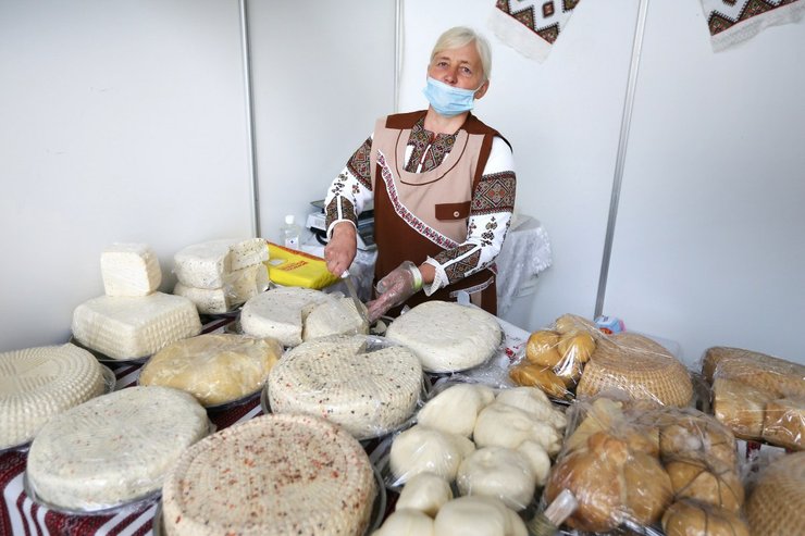 Цены на сыр от украинских производителей выше иностранных аналогов