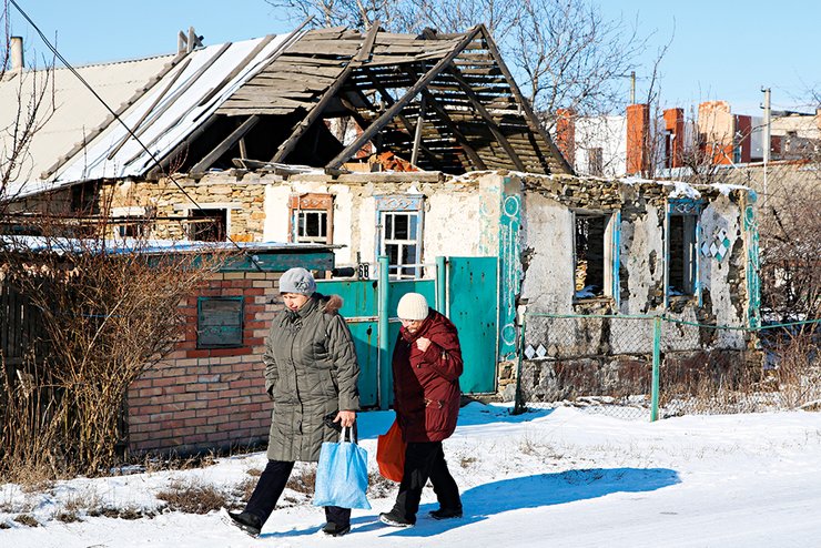 война, донбасс, обстрелы, разрушенный дом, фото