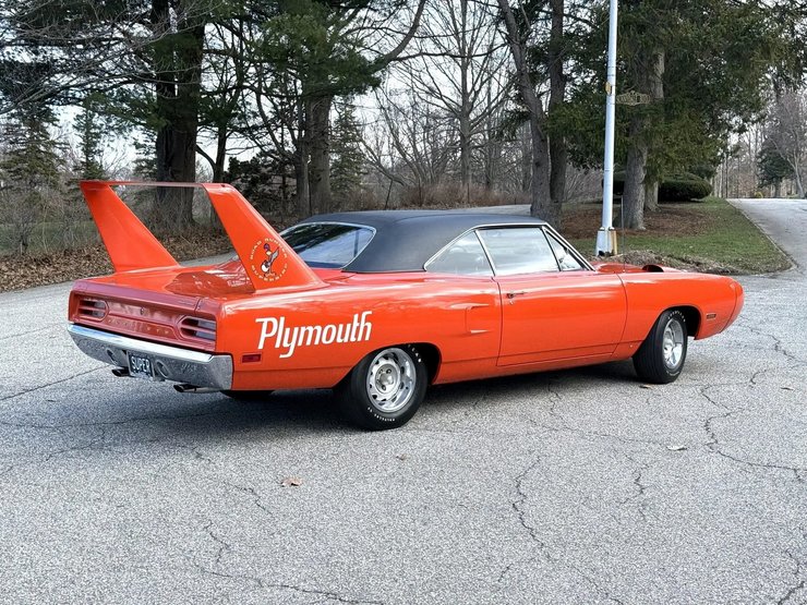Plymouth Road Runner Superbird