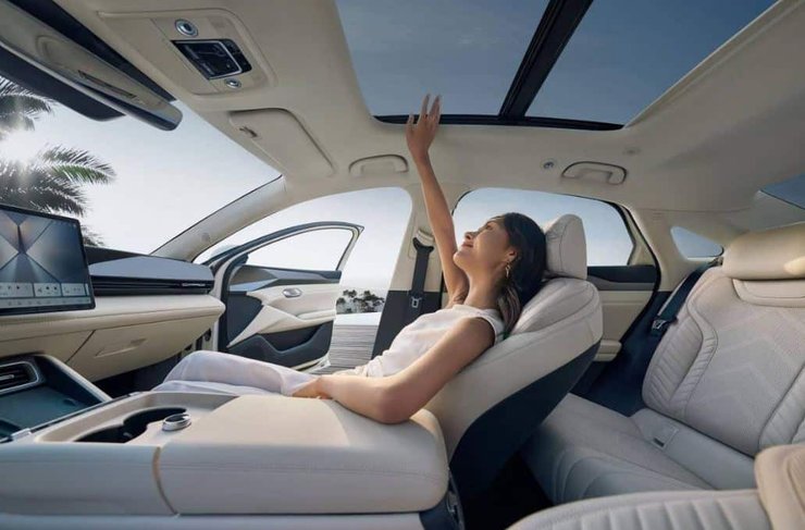 салон BYD Qin L, новый BYD Qin L, электромобиль BYD, седан BYD, седан BYD