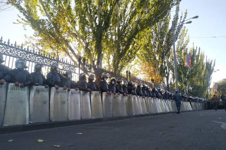 протесты армения, ереван полиция, армения полиция