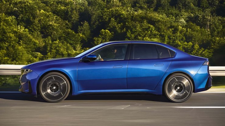 Автомобиль BMW i3 50 xDrive 2027 года
