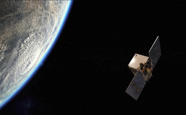 спутник на платформе HyperSat